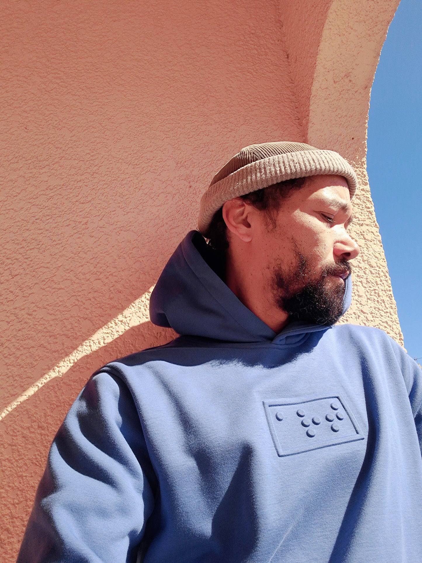 Hoodie unisexe embossé en braille